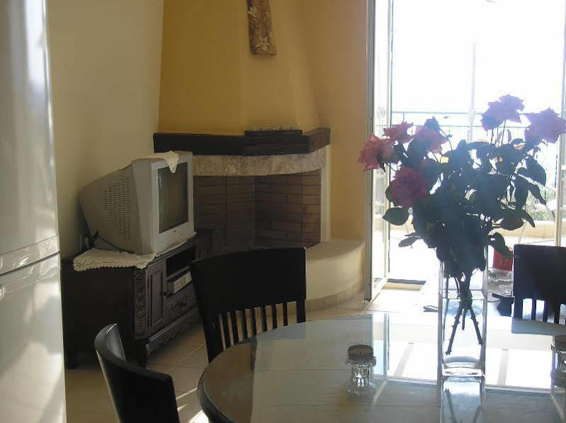 Nostimon Emar Apartment Lourdata  Bagian luar foto