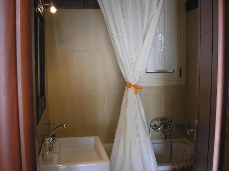 Nostimon Emar Apartment Lourdata  Bagian luar foto