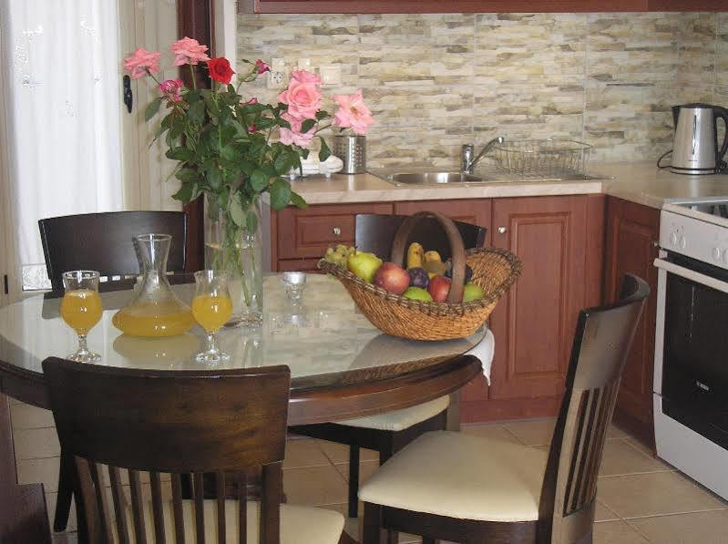 Nostimon Emar Apartment Lourdata  Bagian luar foto